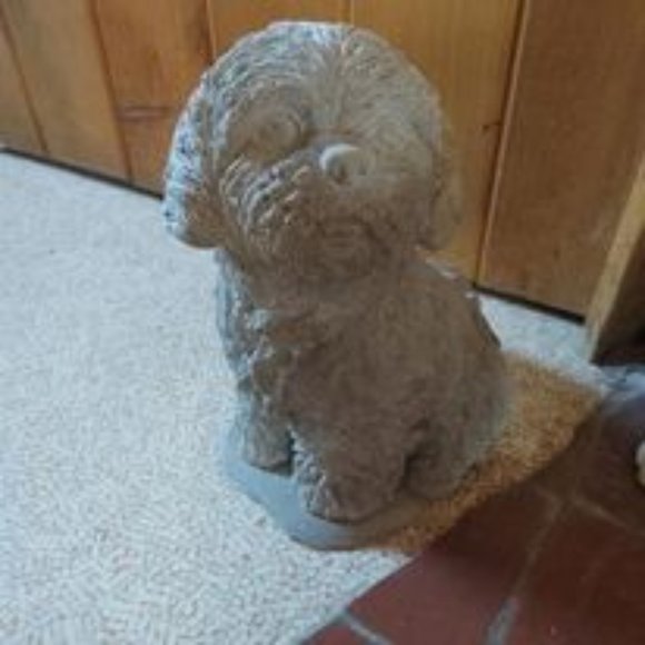Short hair Shitzu terrier statue (unainted) - Picture 1 of 1